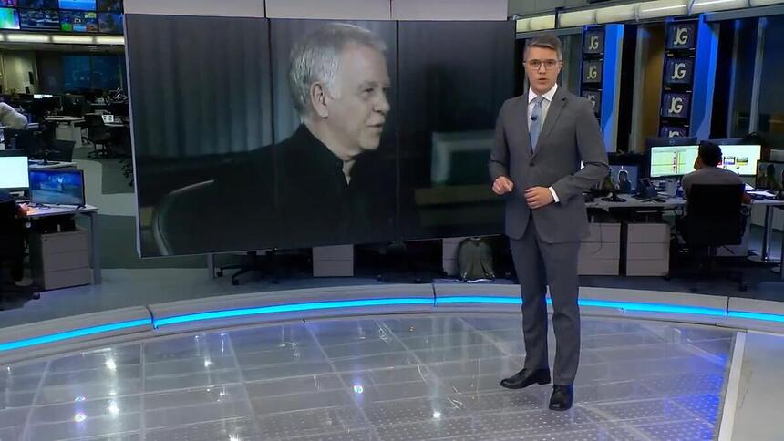 Nelson Motta no telão do Jornal da Globo