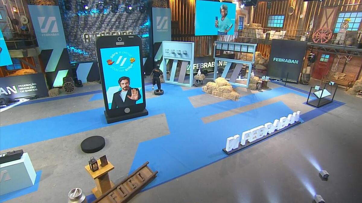 Peões participando da Prova de Fogo de A Fazenda 15
