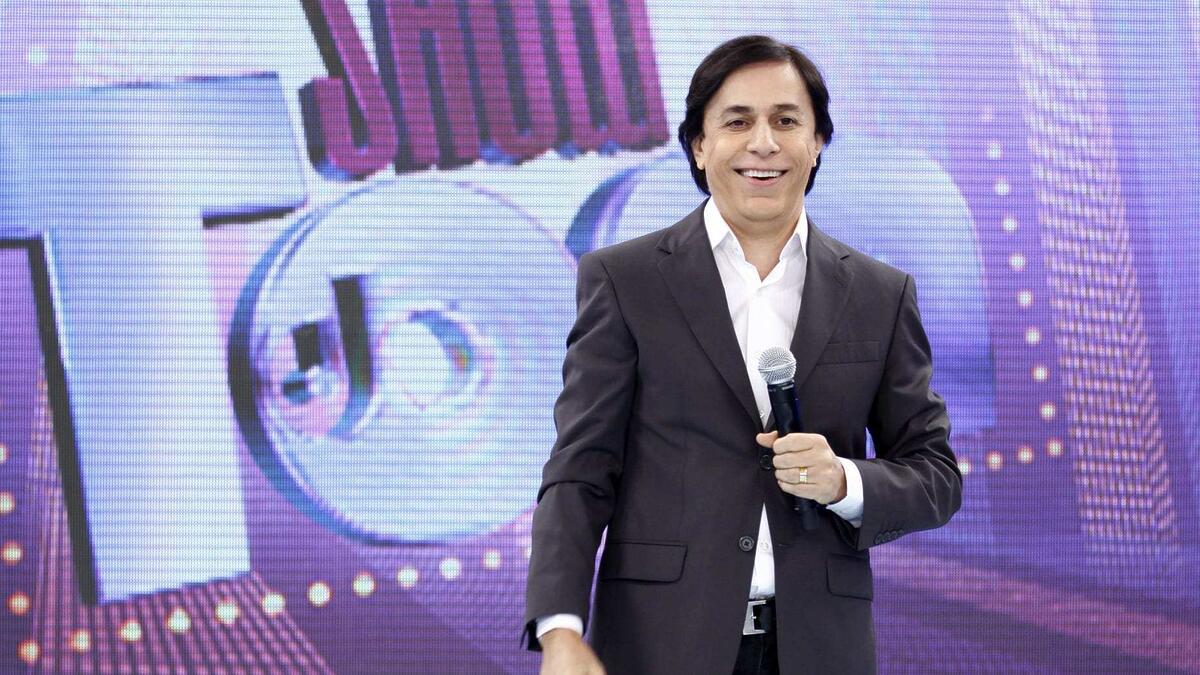 Tom Cavalcante no cenário do Show do Tom, na Record