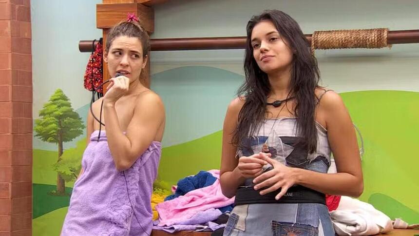 Beatriz e Alane em conversa no banheiro do bbb 24