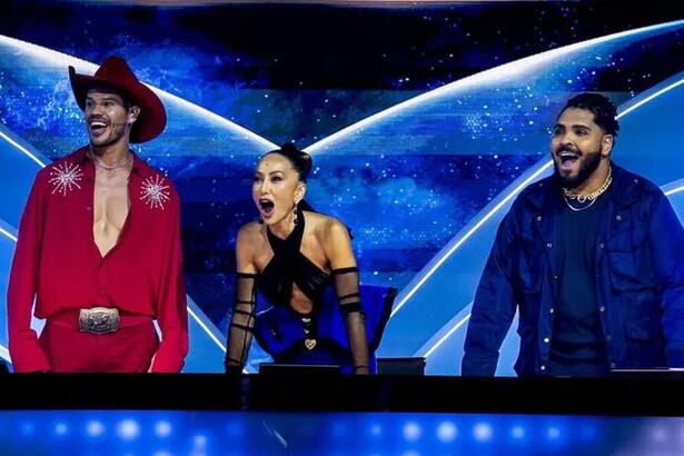 José Loreto, Sabrina Sato e Paulo Vieira na estreia do The Masked Singer Brasil