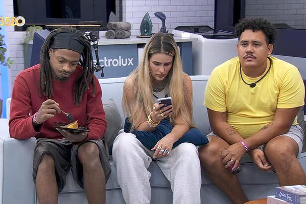 Luigi, Yasmin e Lucas durante as Compras do VIP no BBB 24