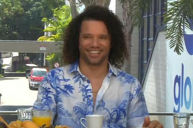 Maycon durante Café com o Eliminado do BBB 24