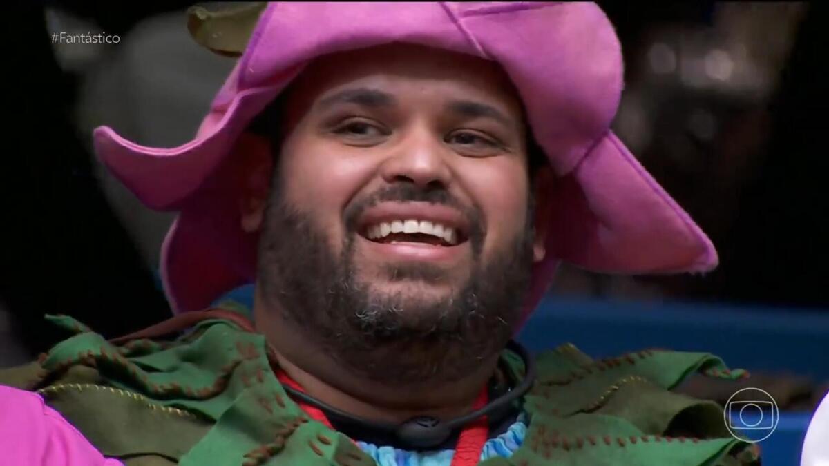 Michel vestido de fada no Castigo do Monstro