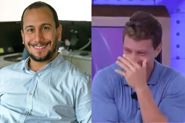 Rodrigo Assis sorrindo, de camisa social, sentado; Cartolano com a mão na boca, sorrindo, durante apresentação do Fofocalizando, do SBT