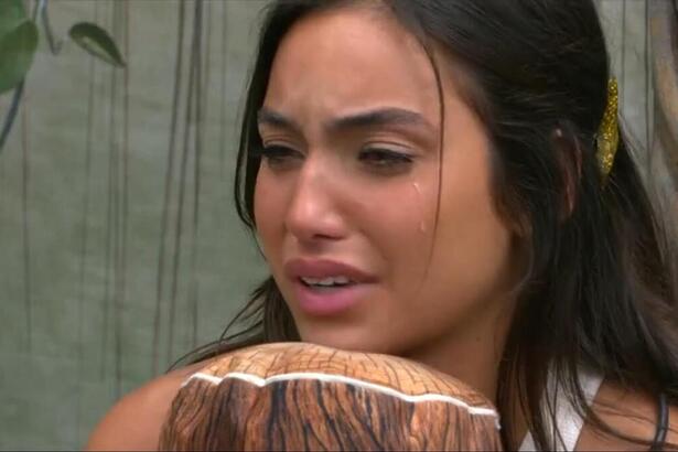 Vanessa Lopes chorando no Quarto Guinomo do BBB 24