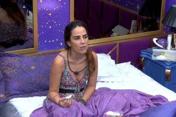 Wanessa Camargo sentada na cama do BBB 24