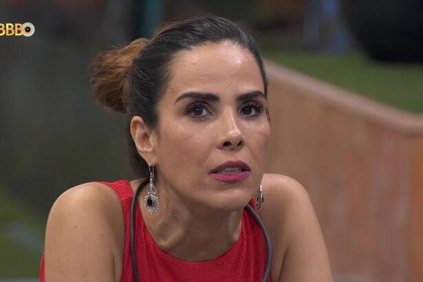 Wanessa Camargo durante conversa na área externa do BBB 24