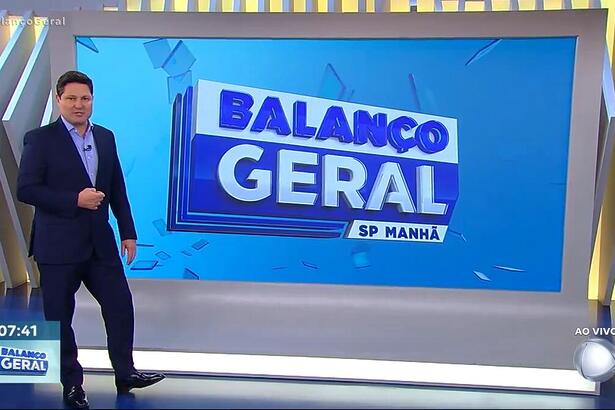 Eelandro Passaia anda no cenário do Balanço Geral SP