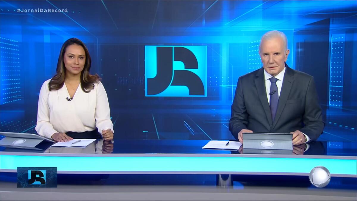 Salcy Lima e Celso Freitas apresentando o Jornal da Record