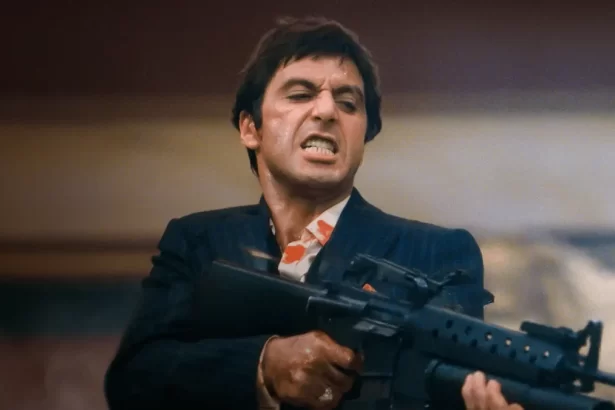 Al Pacino em cena do filme Scarface