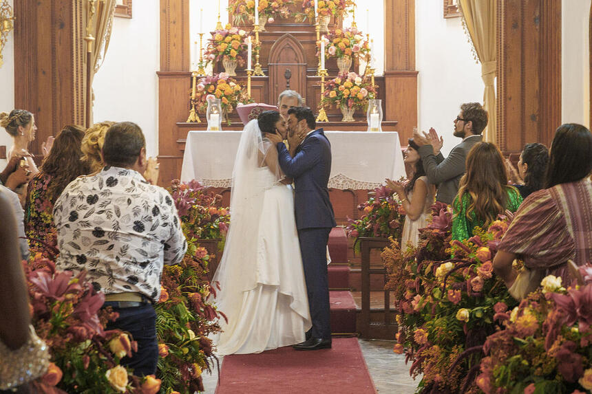 Cena do casamento de Aline e Caio em Terra e Paixão