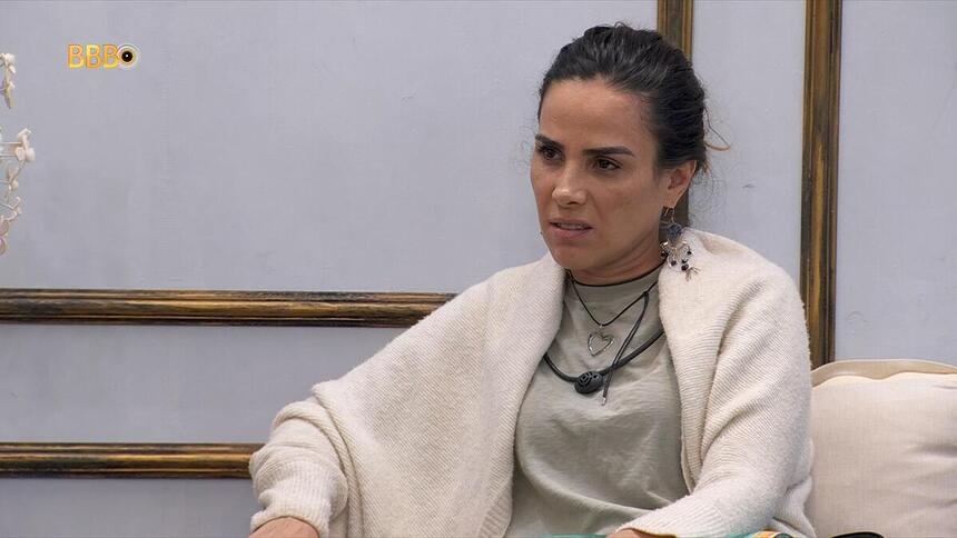 Wanessa Camargo fumando na área externa do BBB 24