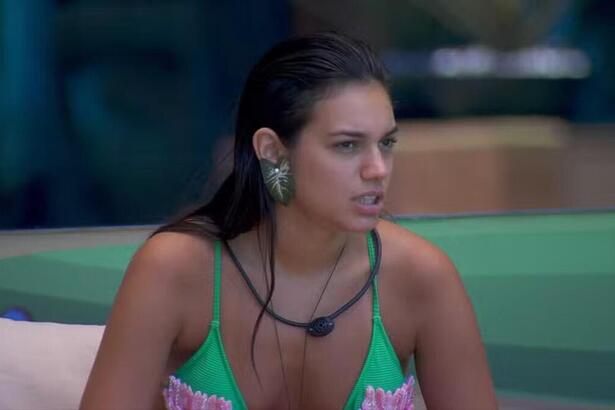 Alane em conversa no jardim do BBB 24