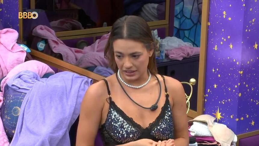 Beatriz em conversa no Quarto Magia do BBB 24