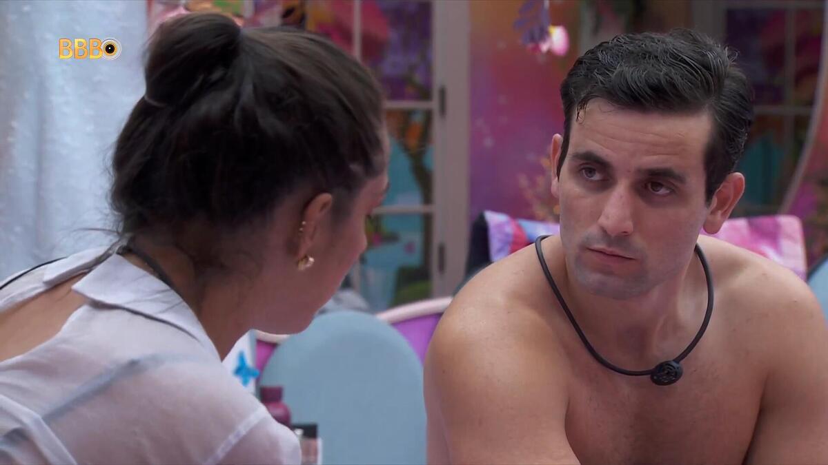Deniziane e Matteus em uma DR no Quarto Fada do BBB 24