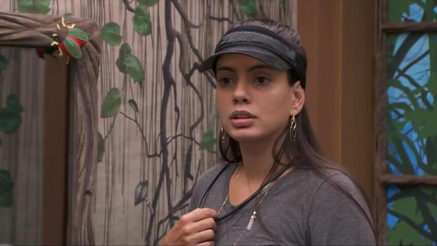 Fernanda em conversa no Quarto Gnomo do BBB 24