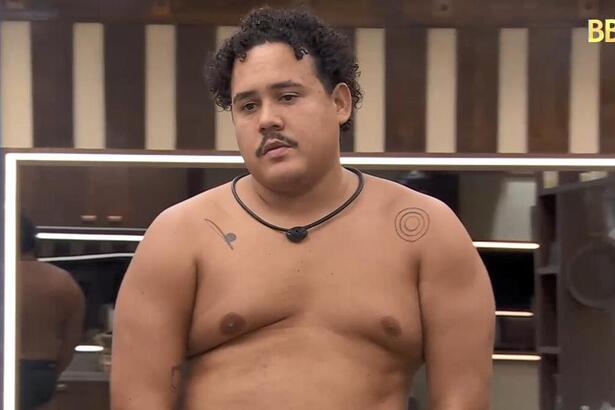 Lucas Henrique em conversa na cozinha do BBB 24