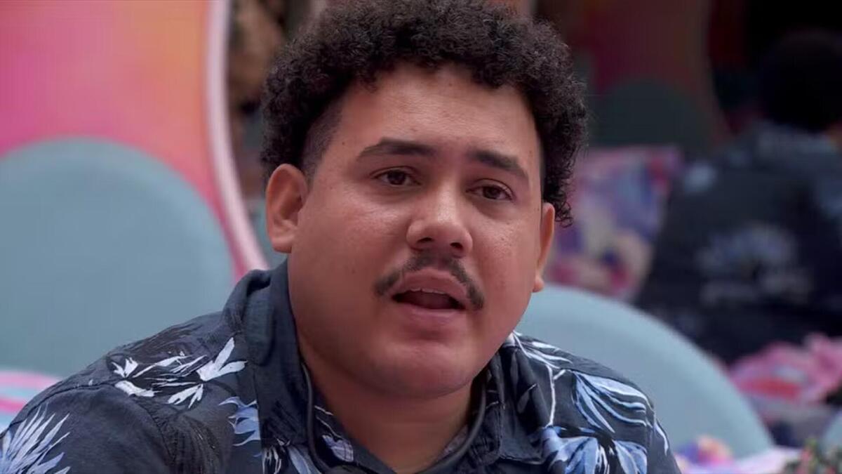 Lucas Henrique em conversa no Quarto Fada do BBB 24