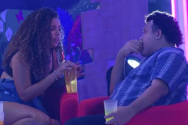 Pitel e Lucas Henrique conversando na festa -do bbb 24