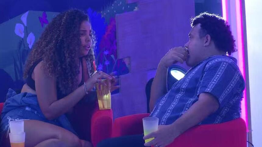 Pitel e Lucas Henrique conversando na festa -do bbb 24