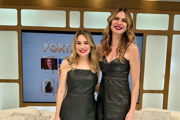 Rachel Sheherazade abraça Luciana Gimenez no cenário do Superpop da RedeTV!