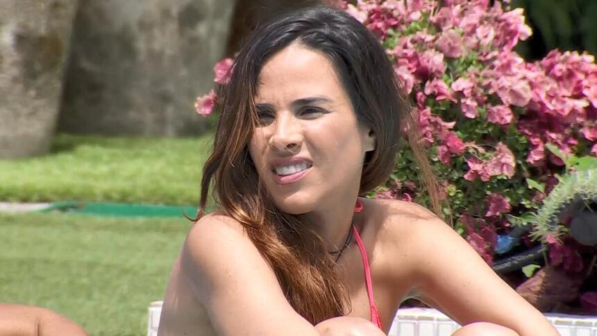 Wanessa em conversa na área externa do BBB 24