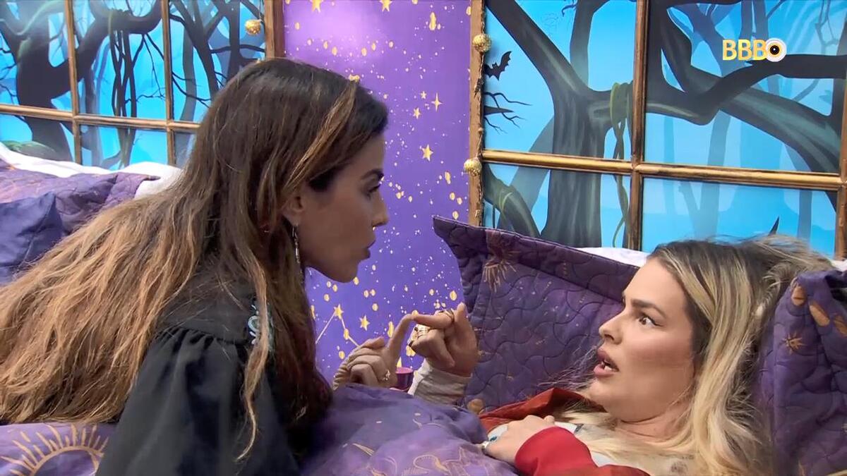 Wanessa e Yasmin em conversa no Quarto Magia no BBB 24