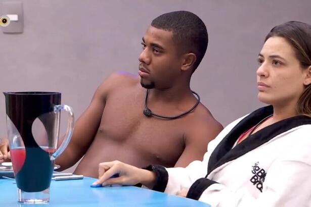 Davi e Beatriz se assustam com bronca na cozinha do BBB 24