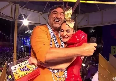 zeca camargo abraça claudia leitte