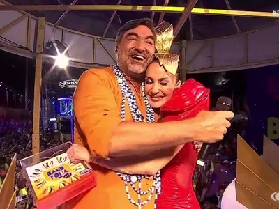 zeca camargo abraça claudia leitte