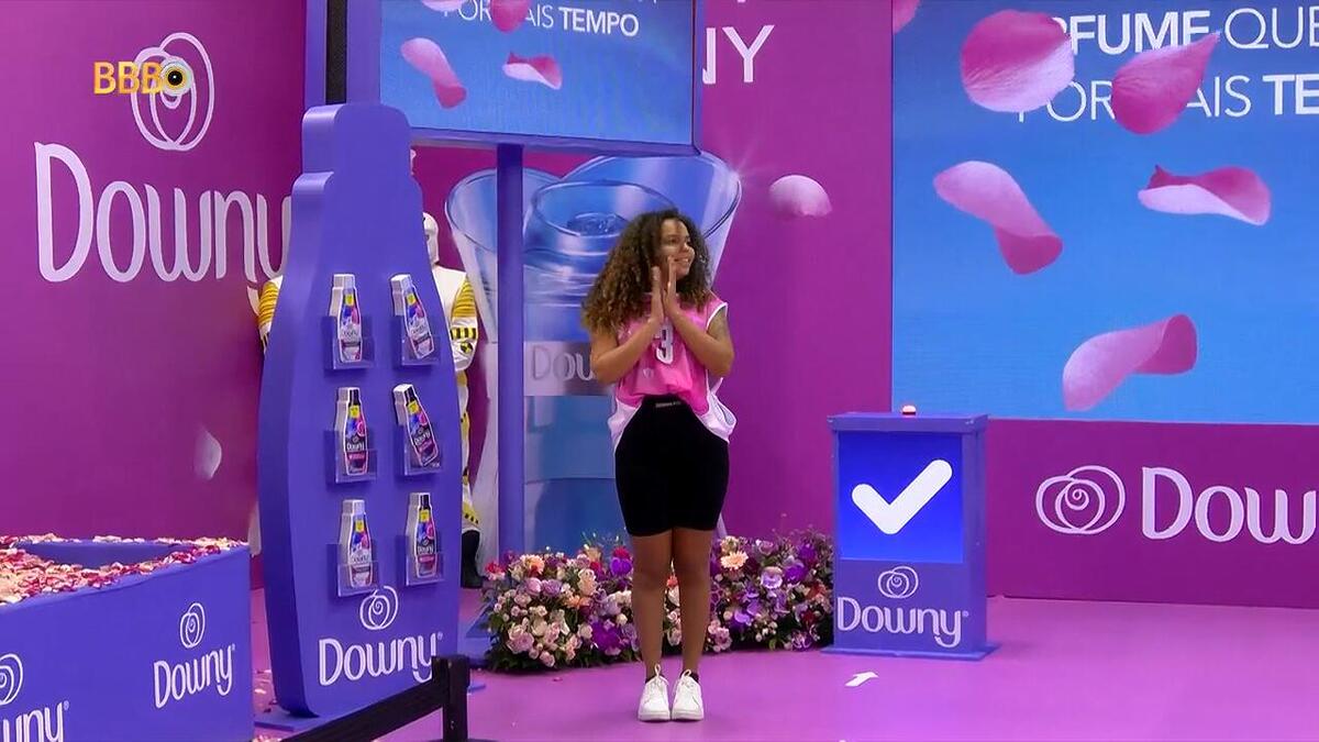 Pitel bate palmas durante a Prova do Anjo do BBB 24