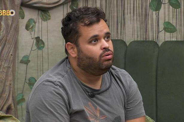 Michel assustado no quarto Gnomo após proposta de Fernanda no BBB 24