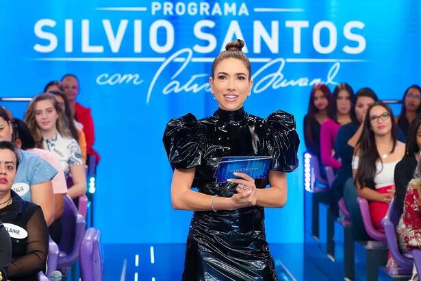 Patrícia Abravanel junto com o auditório no Programa Silvio Santos