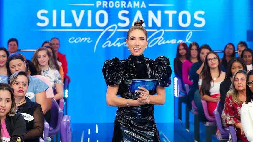 Patrícia Abravanel junto com o auditório no Programa Silvio Santos