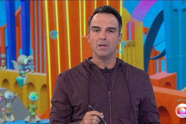 Tadeu apresentando o BBB 24 para explicar o Big Fone