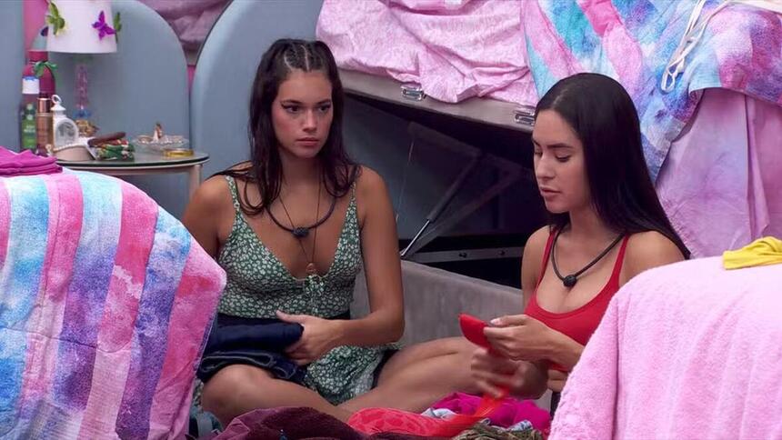 Alane e Isabelle em conversa no Quart Fada do BBB 24