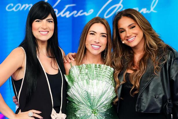 Fernanda Brum, Patricia Abravavel e Sarah Beatriz no estúdio do Programa Silvio Santos