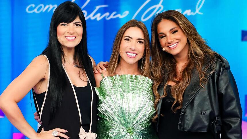 Fernanda Brum, Patricia Abravavel e Sarah Beatriz no estúdio do Programa Silvio Santos