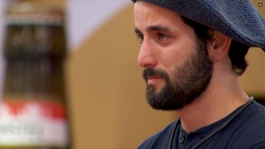 Matteus chorando em ação patrocinada no BBB 24