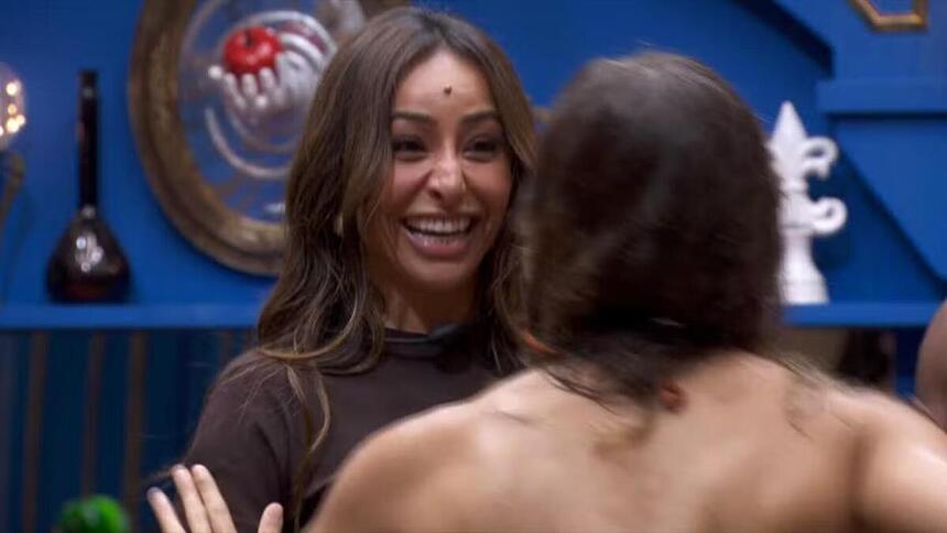 Sabrina Sato e Beatriz na casa do BBB 24