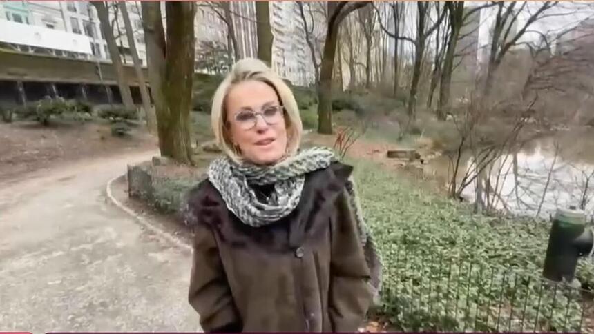 Ana Maria Braga sorrindo no Central Park