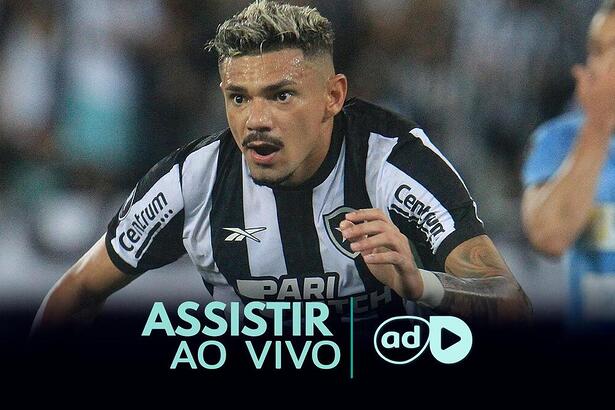 Tiquinho Soares na arte onde assistir ao jogo Botafogo x Bragantino, pela Libertadores