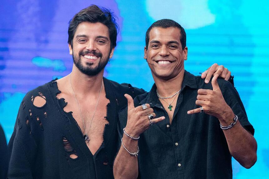 Rodrigo Simas e Marcello Melo Jr como jurados do Dança dos Famosos no Domingão com Huck