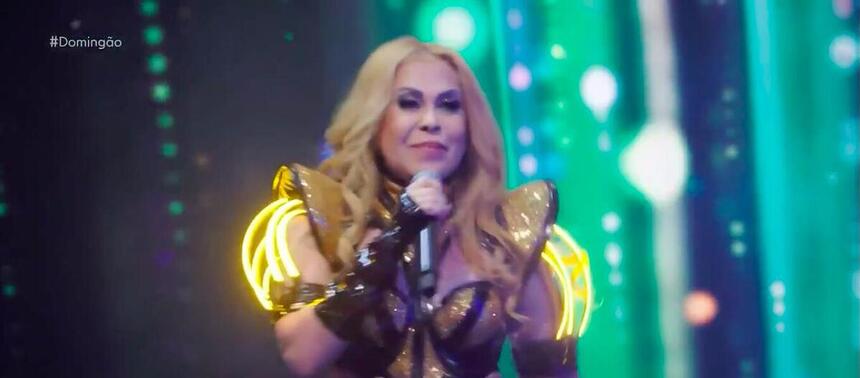 Joelma canta no Domingão com Huck