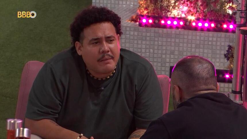 Lucas conversa com MC Bin Laden na festa do BBB 24