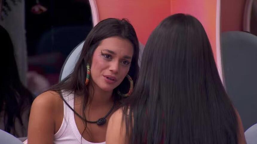 Alane e Isabelle em conversa no Quarto Fada do BBB 24