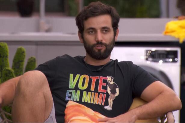 Matteus com blusa 'Vote em Mim' no BBB 24