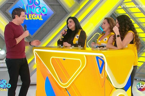 Luiza Ambiel, Nubia Oliiver e Solange Gomes conversam com Celso Portiolli no Domingo Legal