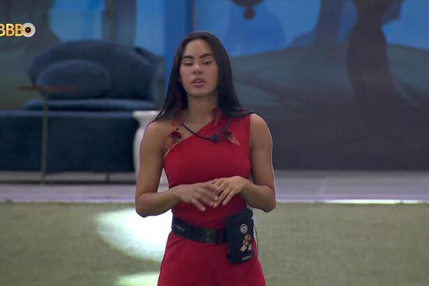 Isabelle dança no gramado do BBB 24